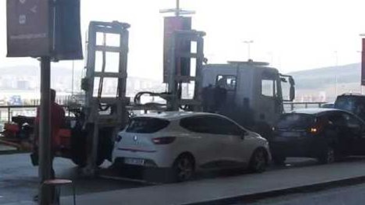 Comment la fourrière enlève une voiture très vite.
