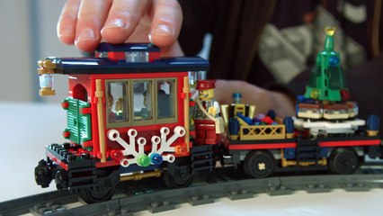 Télécharger la video: LEGO Creator Expert 10254 Winter Holiday Train - Designer Video (2016)