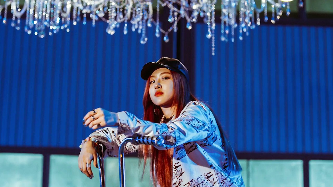 BLACKPINK - WHISTLE
