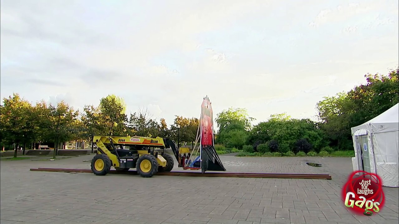 Scariest Runaway Train Prank - Just For Laughs Gags