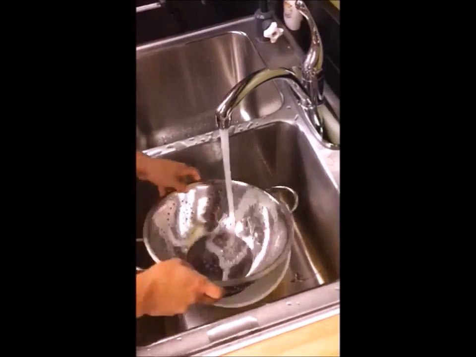 Washing Spinach