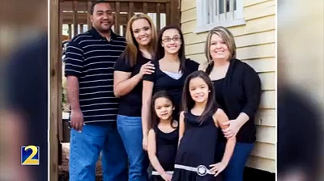 Le docteur lui dit qu'elle ne pourra jamais avoir d'enfants, puis ce que le même docteur découvre dans son ventre?