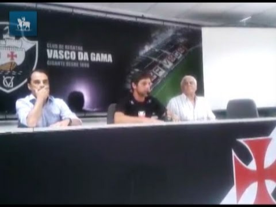 Emocionado, Juninho Pernambucano se despede do Vasco