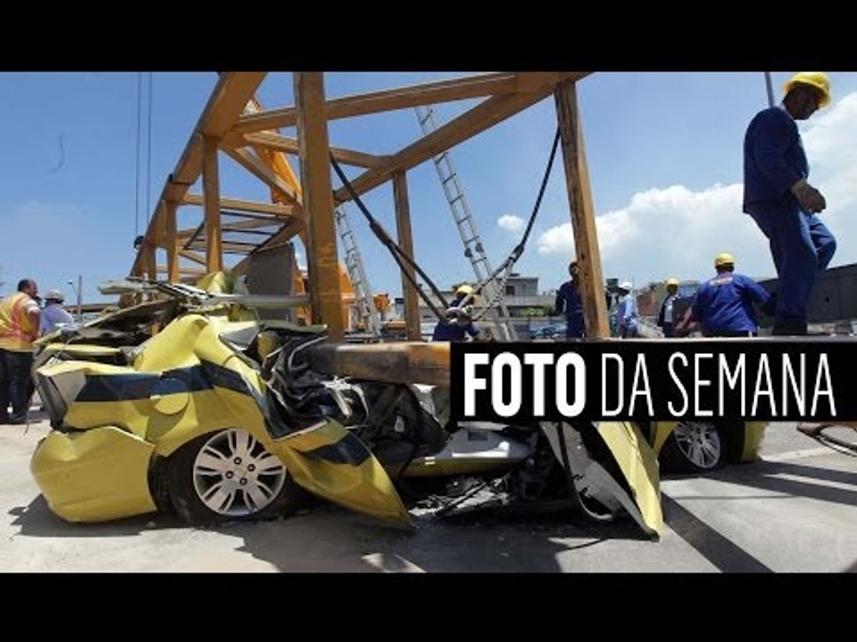 Por baixo da passarela