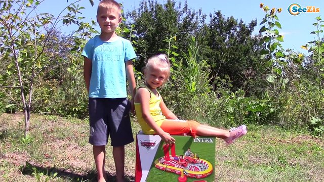 Бассейн Тачки Молния Маквин Игры в Бассейне Машинки Маквин Видео для детей Cars Toys McQueen Pool
