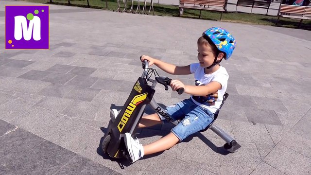 Макс делает Полицейские развороты на машинке Razor Power Rider 360 и Папа на скейте Разор RipSurf наше новое видео 2016