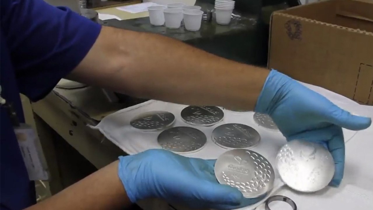 Voici comment sont fabriquées les médailles des J.O 2016