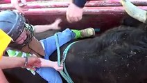 Ils attachent fermement leur fils de 3 ans à un taureau enragé pour son premier rodéo