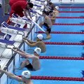 Amazing Chinese swimmer with no arms