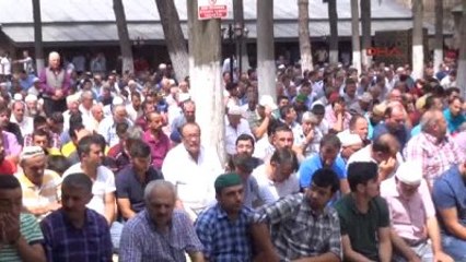 Kocaeli Yeni Kurulan Şehitlikte Toprağa İlk Verilenler Anne ve Çocukları Oldu