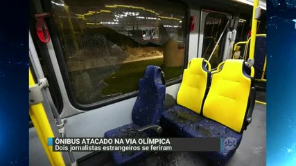 Ônibus que transportava a imprensa é atacado no Rio de Janeiro