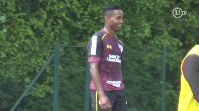 Que bomba! Thiago Mendes faz golaço de fora da área em treino do São Paulo