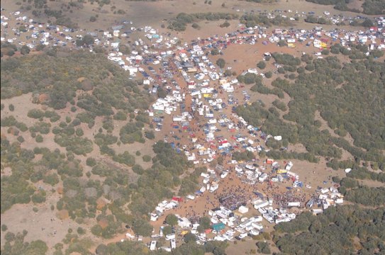 FLASH INFO 12-08-2016 Teknival : les convois de teufeurs se dirigent vers l'Aveyron
