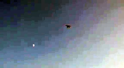 Russian fighter jets over the Crimean beach