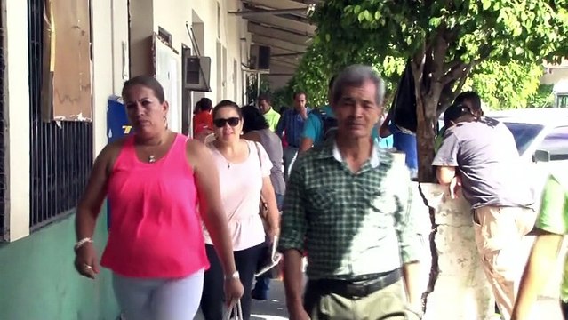 Empleados publicos amenazan con paro de labores