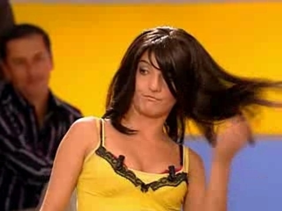 Florence Foresti-Brigitte chanteuse à texte