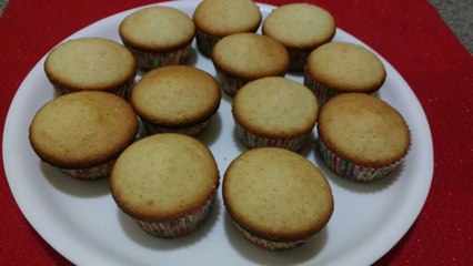 Simi Shows 5 Bake Vanilla Cup Cakes (Watch Video 6 for Decoration)