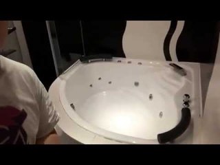 [9vlog] 劉備張飛關羽同房 ft. Kzee , Andrew