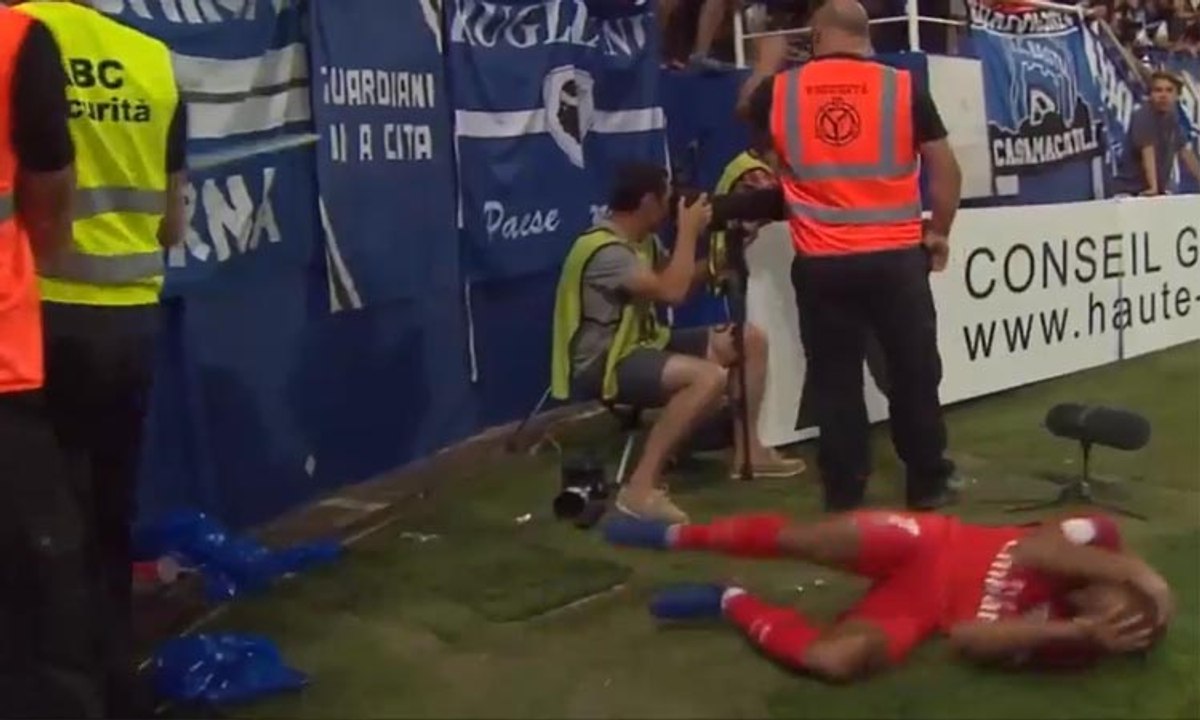 Lucas Moura Gets Hit In A Head By A Big Stick vs Bastia!