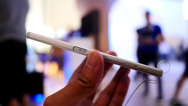 Sony Xperia Z5 First Look With Mobo Tech