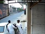 Watch How these guys looting a Shop in Punjab