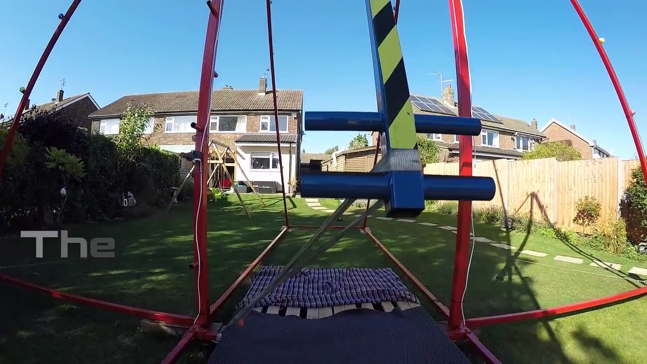 L'immense balançoire 360° pour adultes faite-maison