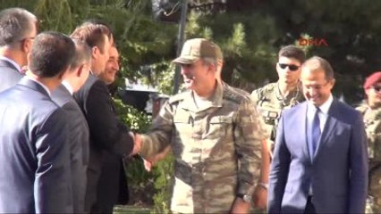 Van Komutanlar Diyarbakır'dan Van'a Geçti