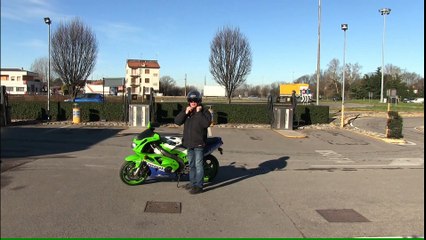 KAWASAKI ZXR 400 Parking Style