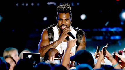 Jason Derulo Performs New Song 'Kiss The Sky' At Teen Choice Awards 2016