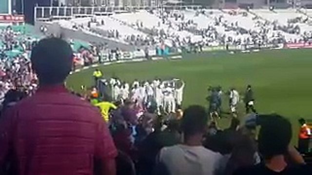 Crowd Chants Pakistan Zindabad In Stadium After Victory Mobile Footage