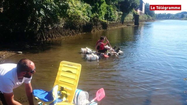 Quimper. Course de radeau : Des fûts de bière sur l'Odet