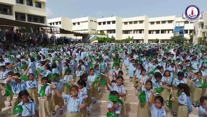 Flag made by over 1300 students of Dawood Public School ‪!