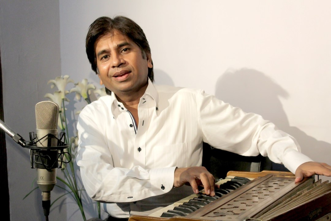 AY WATAN K SAJEELAY JAWANO by Sabir Hussain Aneel