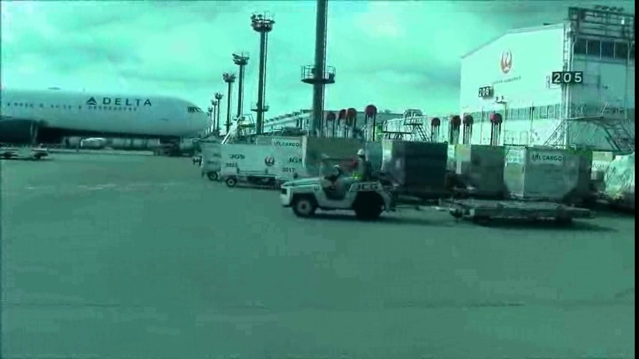 Very Short Trip in Taiwan 2016th with my "Son" (Sky view:New-York,Narita Airport Tarmac Japan,Taiwan, & La Guardia Airport)