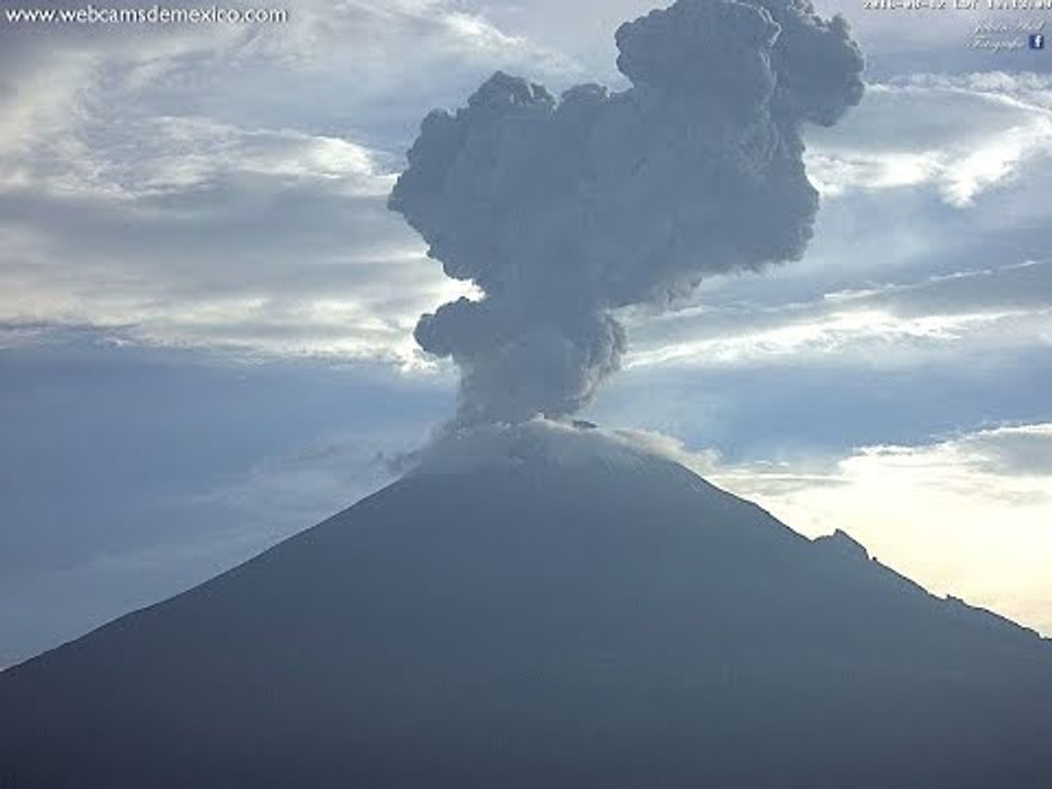 Mexico's Popocatépetl Erupts With Spectacular Explosion