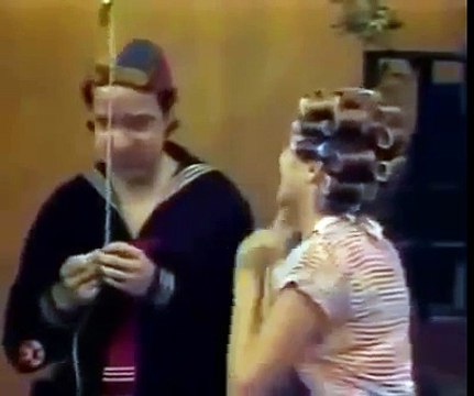 Don Ramón trolea a Doña Florinda