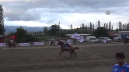 Sındırgı'da Cirit Heyecanı Devam Ediyor