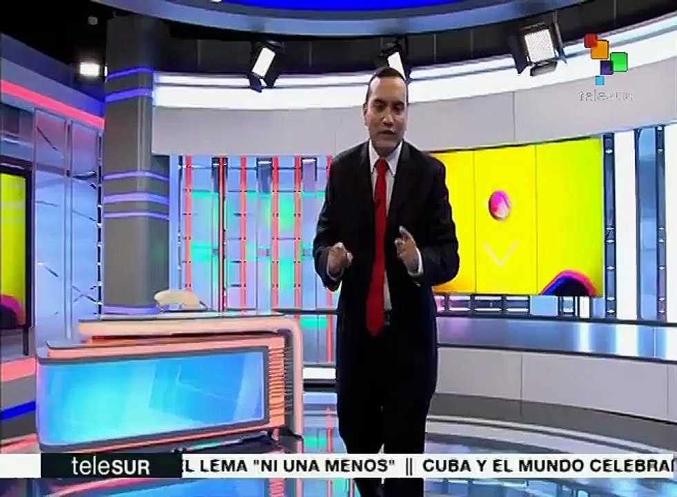 Fidel Castro asiste a gala cultural con motivo de su cumpleaños 90