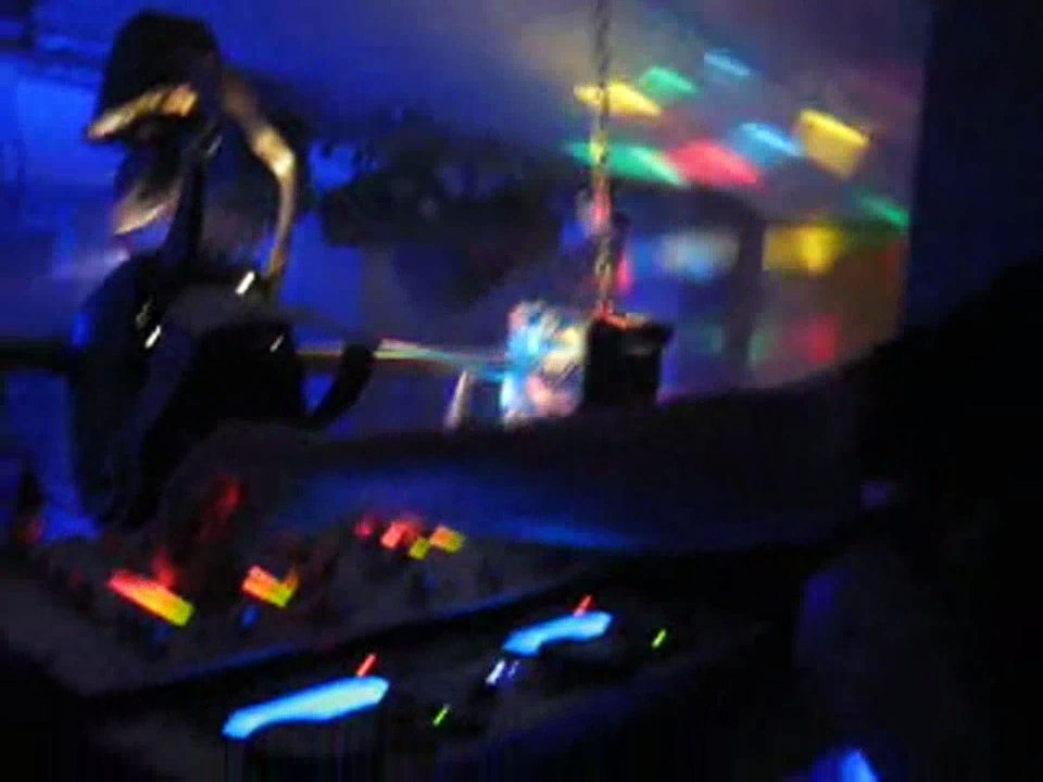 Video Corto Full Rumba classic video William WOR