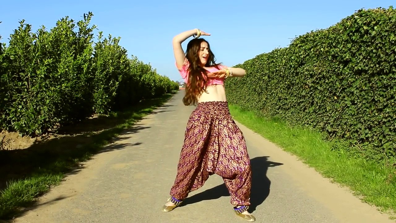 Dance on Cham Cham