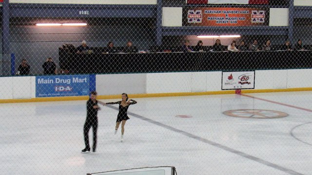 Lubov Ilyushechkina / Dylan Moscovitch 2016 COS Summer Skate - SP (fancam)