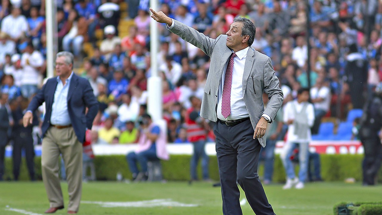 'Es increíble la forma de arbitrear'