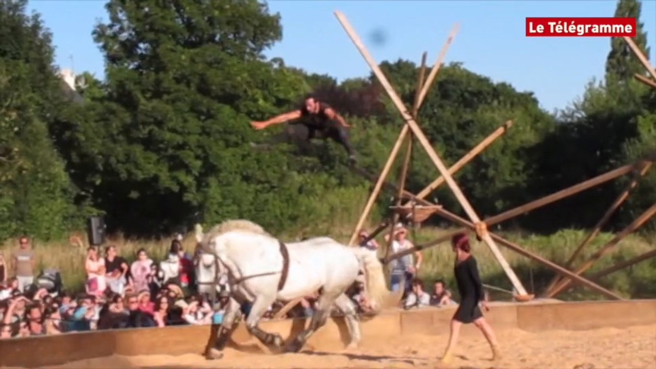 Le Relecq-Kerhuon (29).  Du spectacle au pique-nique Kerhorre