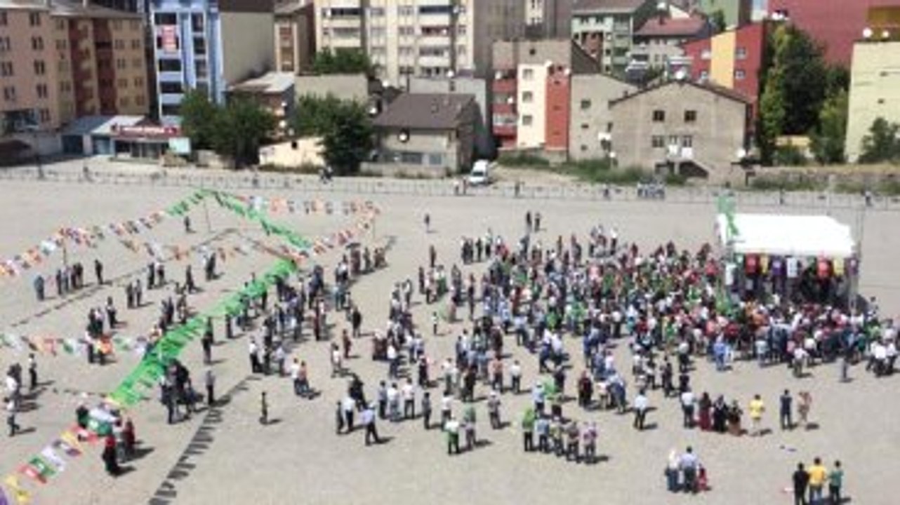 HDP'nin Ağrı'daki Mitinginde Meydan Bomboş Kaldı