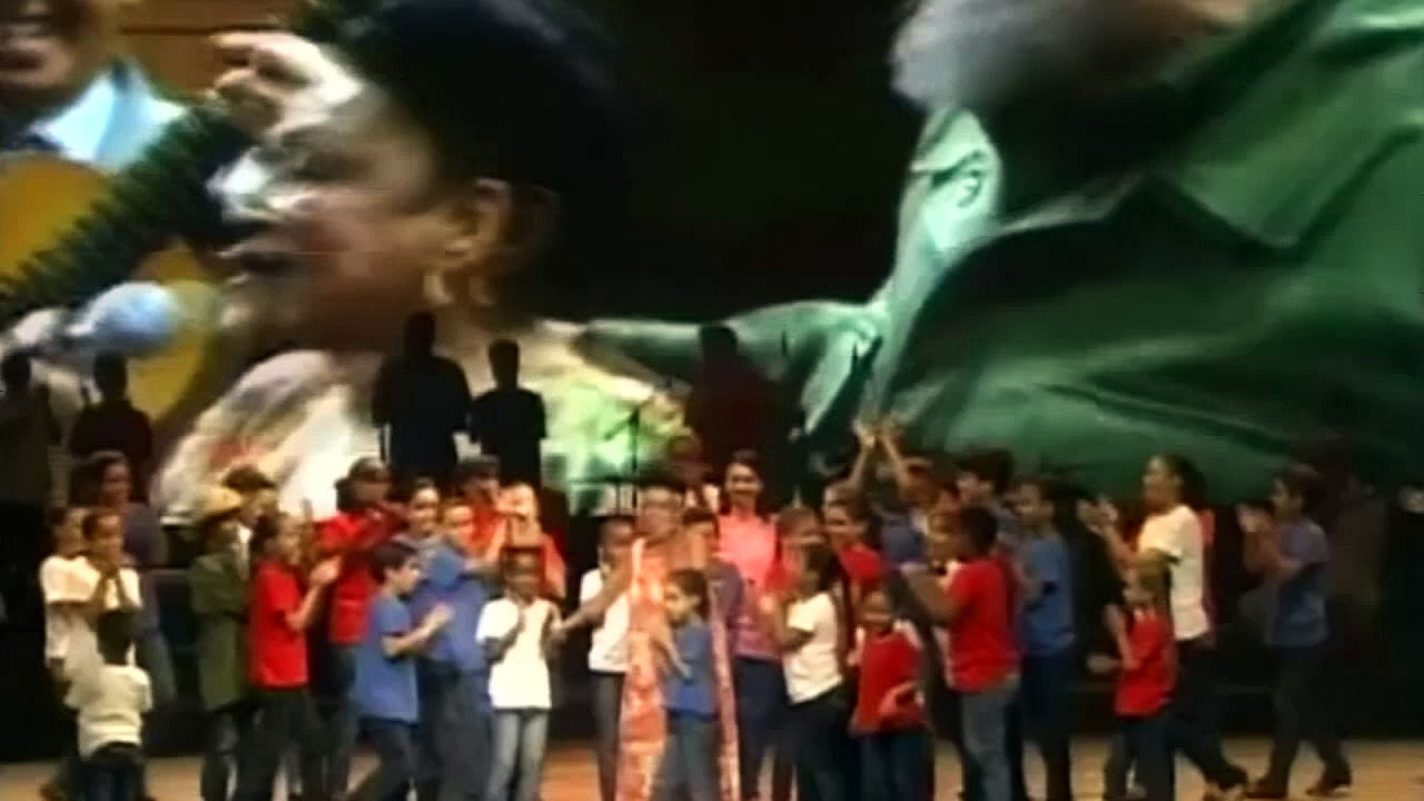 Fidel Castro makes rare public appearance for 90th birthday