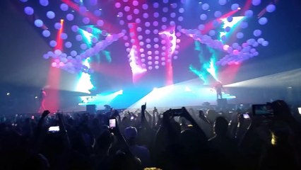 LeBron James performs POP STYLE with DRAKE in COLUMBUS