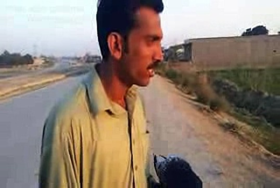 Amazing Talent Only in Pakistan Ustad (Riaz khan) -