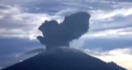 Yanardağın Püskürttüğü Volkanik Küller Görüntülendi