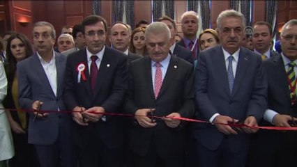 Başbakan Yıldırım, Ak Partinin 15 Yıllık Demokrasi Yolculuğu Sergisinin Açılışını Yaptı
