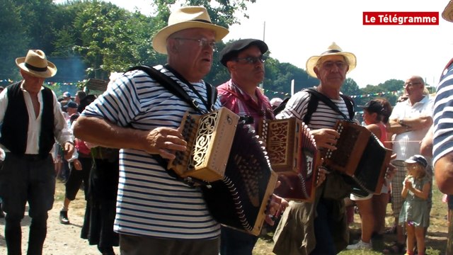 Pleudihen-sur-Rance. La foule pour la 40e moisson de la Fête du blé